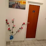 за гости ники ゲストハウス 4*